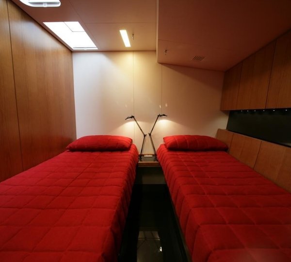 The 23m Yacht TANGO G