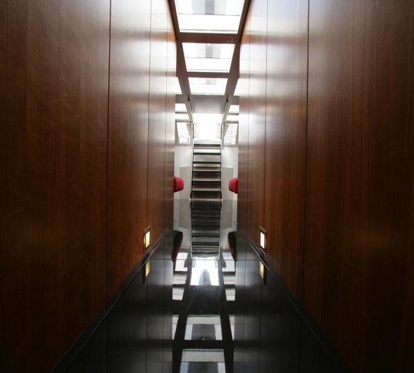 The 23m Yacht TANGO G