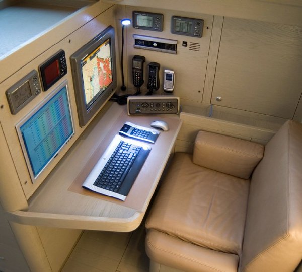 The 24m Yacht CRACKERJACK