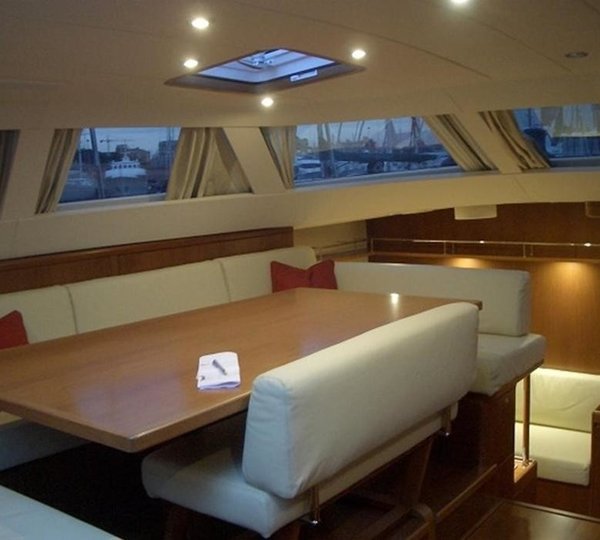 The 24m Yacht SI VIS PACEM