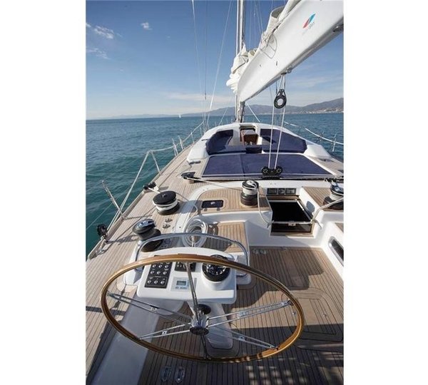 The 24m Yacht SI VIS PACEM