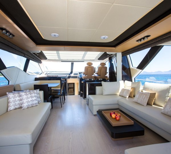 The 24m Yacht TOFFEE CRISP