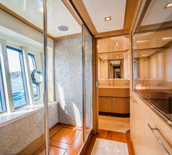 The 25m Yacht JULIE M