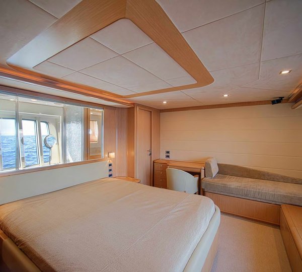 The 25m Yacht JULIE M