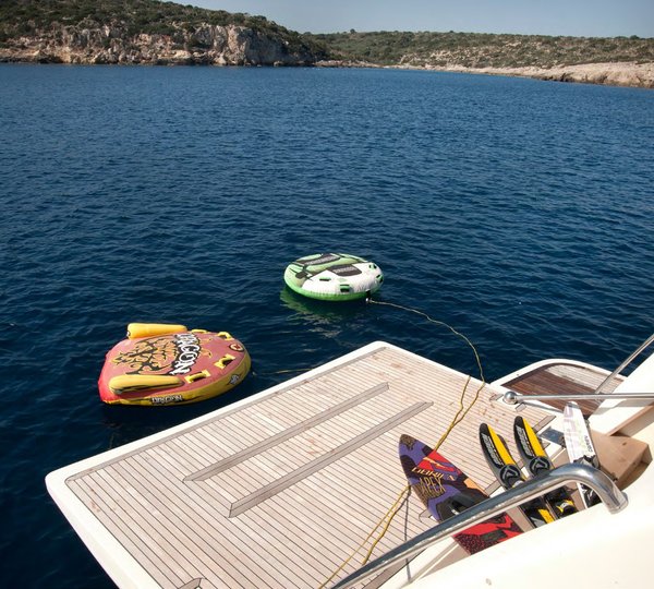 The 25m Yacht JULIE M