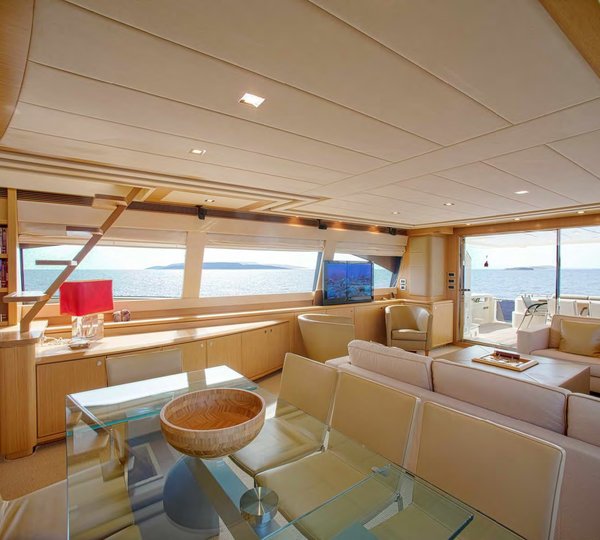 The 25m Yacht JULIE M