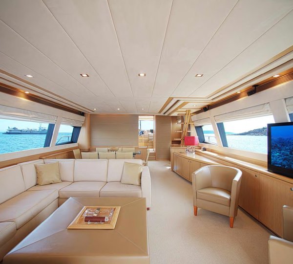 The 25m Yacht JULIE M