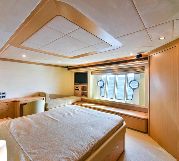 The 25m Yacht JULIE M