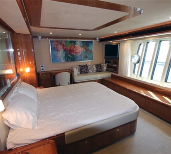 The 25m Yacht MACONDO