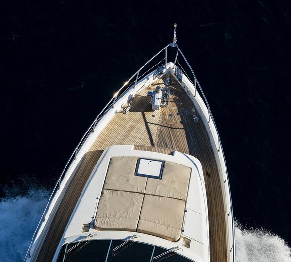 The 25m Yacht MYTHOS