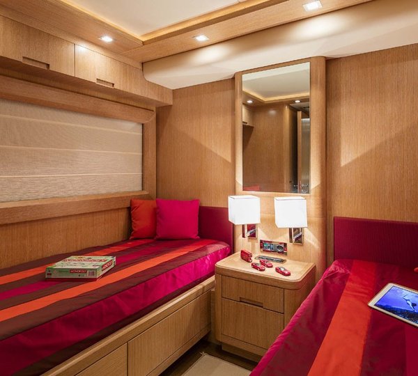 The 25m Yacht MYTHOS