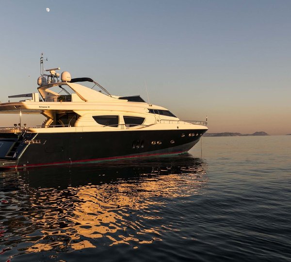 The 25m Yacht MYTHOS