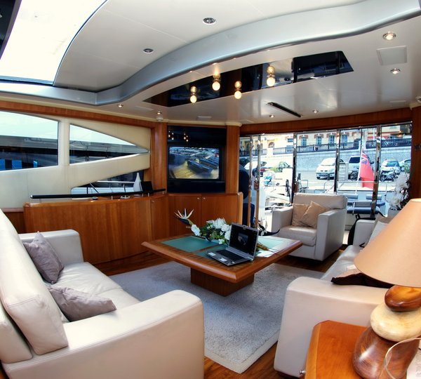 The 25m Yacht ORACLE II