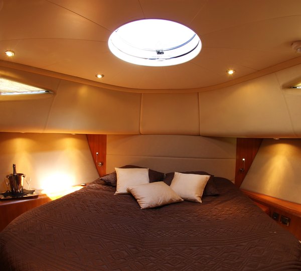 The 25m Yacht ORACLE II