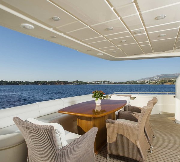 The 27m Yacht DAY OFF