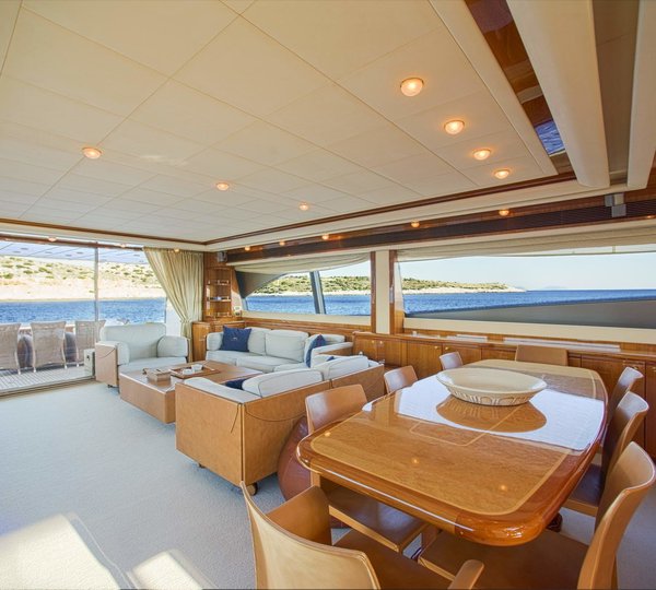 The 27m Yacht DAY OFF