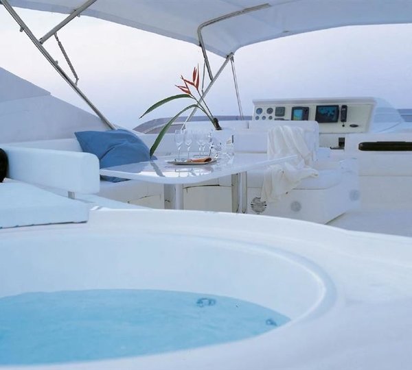 The 27m Yacht DAY OFF