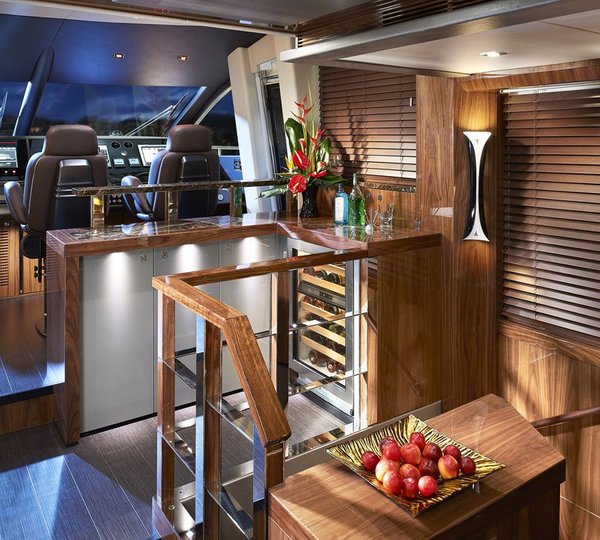 The 28m Yacht AQUA LIBRA