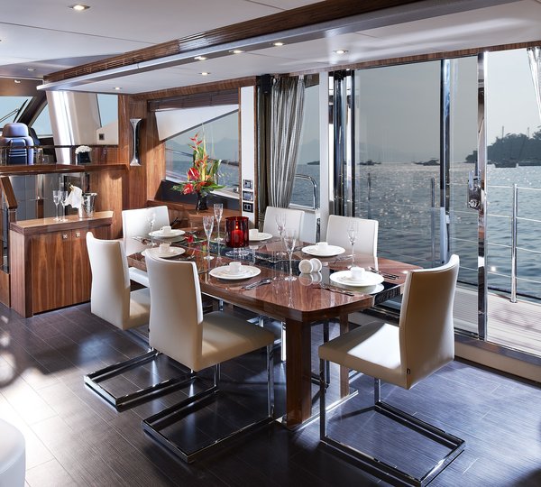 The 28m Yacht AQUA LIBRA