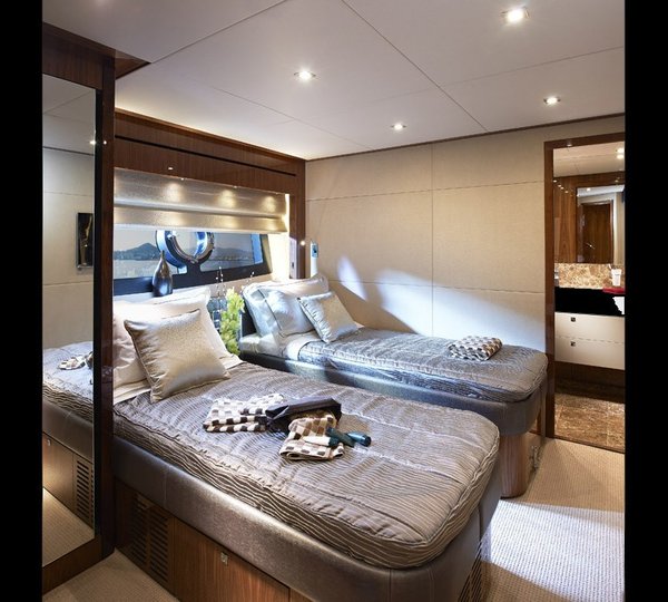 The 28m Yacht AQUA LIBRA