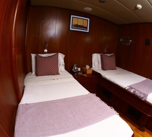 The 28m Yacht BESAME MUCHO