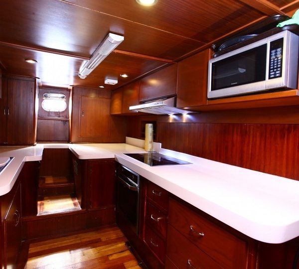 The 28m Yacht BESAME MUCHO