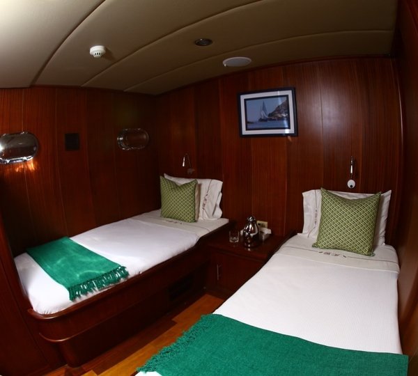 The 28m Yacht BESAME MUCHO