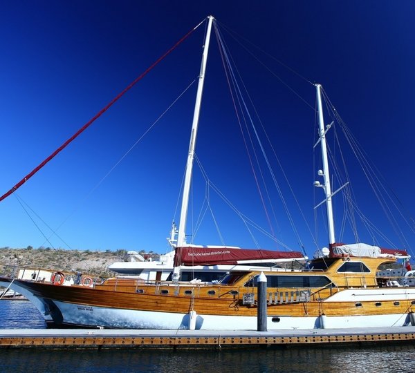 The 28m Yacht BESAME MUCHO