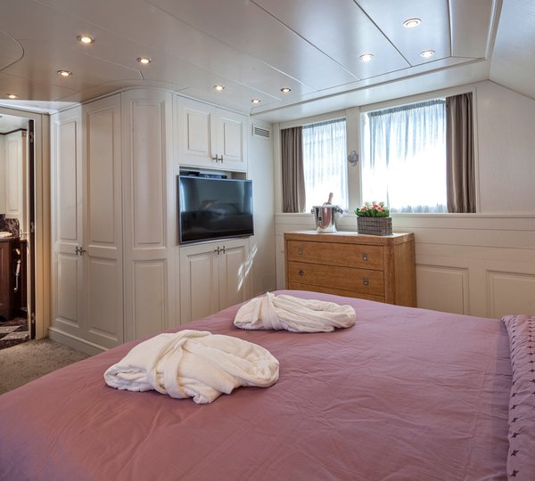 The 28m Yacht HARMONYA