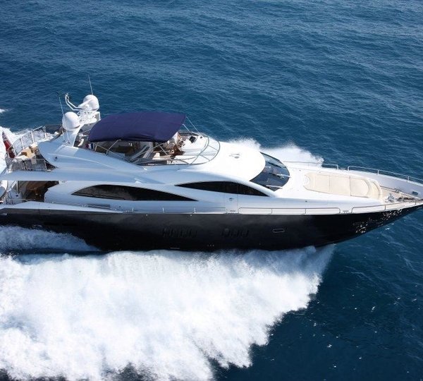 The 28m Yacht HONEY BEAR