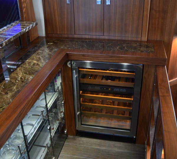 The 28m Yacht RAY III