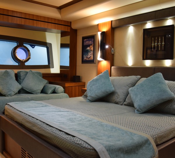 The 28m Yacht RAY III