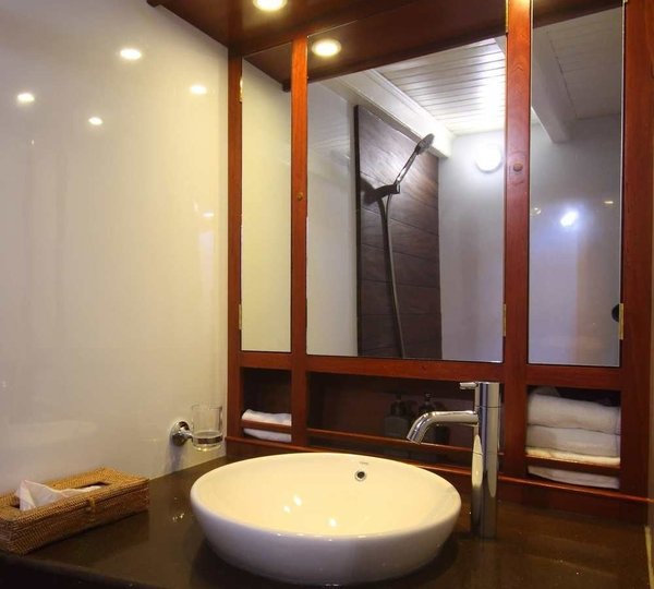 The 29m Yacht AVENTURE