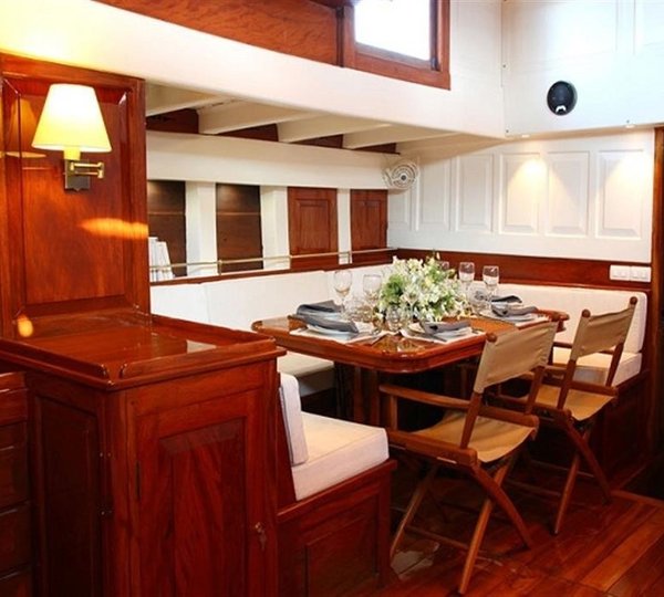 The 29m Yacht AVENTURE