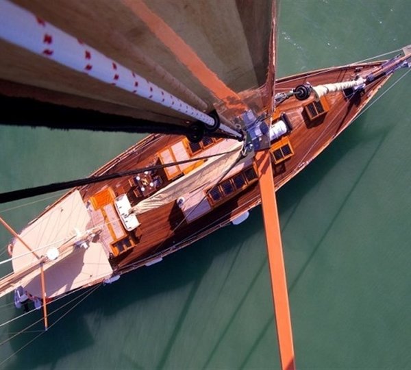 The 29m Yacht AVENTURE