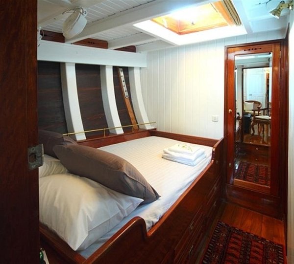 The 29m Yacht AVENTURE