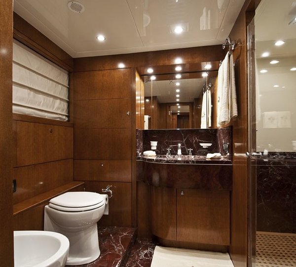 The 29m Yacht MRS WHITE