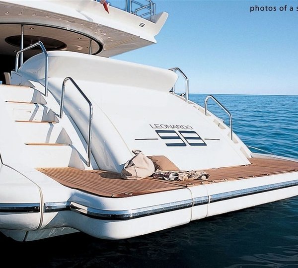 The 30m Yacht CRYSTAL