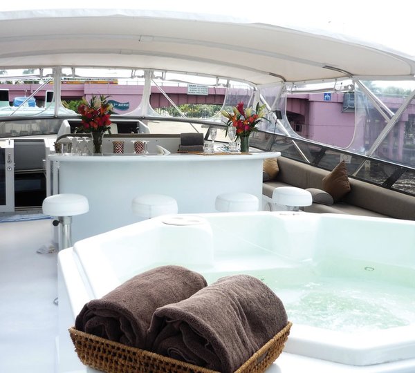 The 30m Yacht INSATIABLE