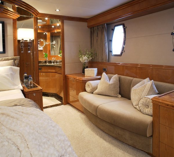 The 30m Yacht LA DOLCE VITA