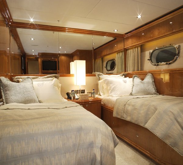 The 30m Yacht LA DOLCE VITA