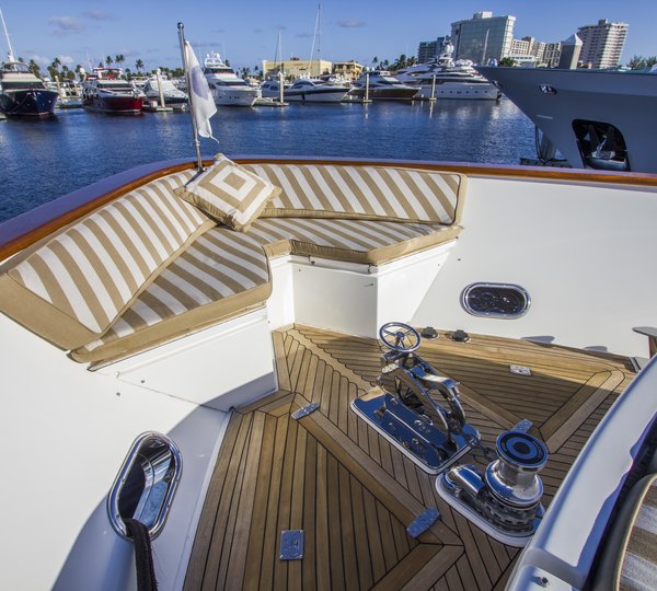 The 30m Yacht LIMITLESS