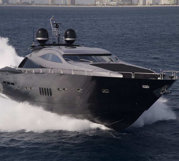 The 30m Yacht MURCIELAGO