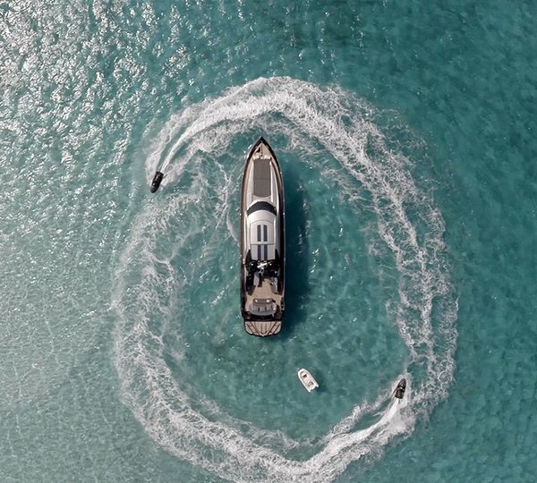 The 30m Yacht MURCIELAGO