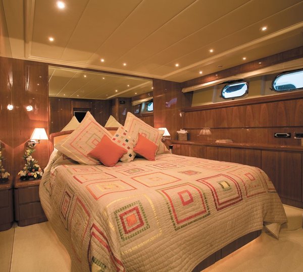 The 30m Yacht POWDERMONKEY OF LONDON