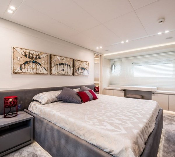 The 30m Yacht SPECTRE