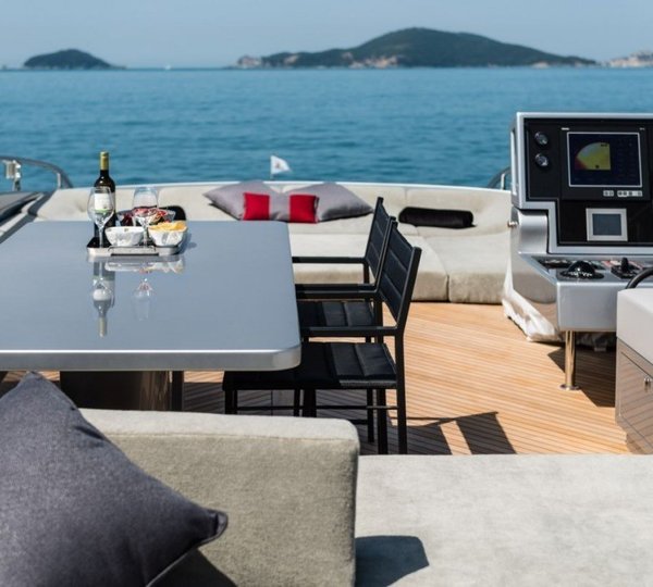 The 30m Yacht SPECTRE