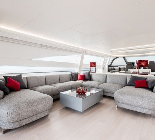 The 30m Yacht SPECTRE