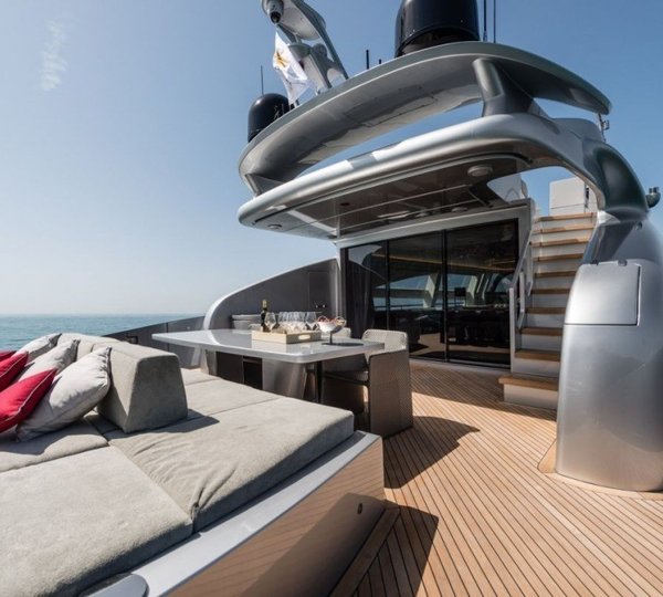 The 30m Yacht SPECTRE