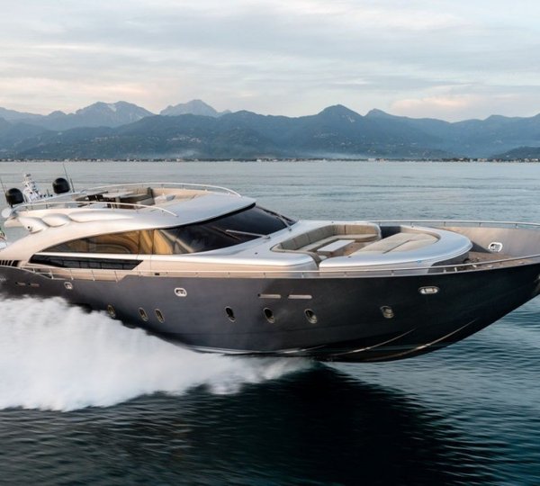 The 30m Yacht SPECTRE